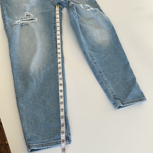 Levi’s Silver Tab Women’s Stretch High Mom Jeans - Picture 8 of 12